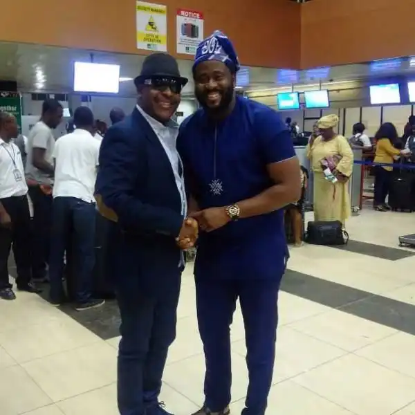 Desmond Elliot “Blocks” Sir Shina Peters at UK Airport